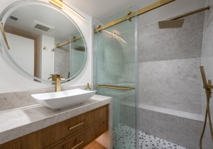 fountainhead1701west-19-bath.jpg