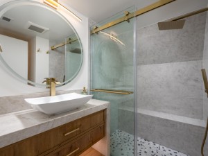 fountainhead1701west-19-bath.jpg