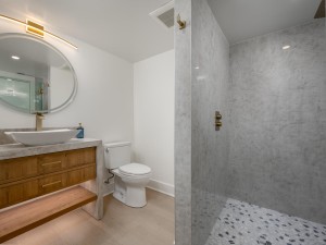 fountainhead1701west-22-bath.jpg