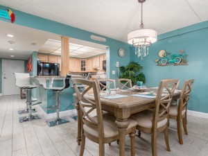 englishtowers1002-12diningarea.jpg
