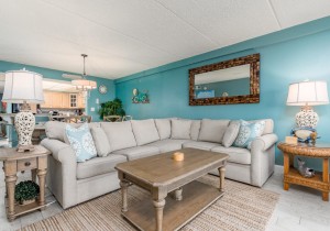 englishtowers1002-13livingarea.jpg