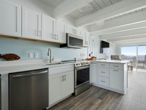 oceanvillage5-18-kitchen.jpg
