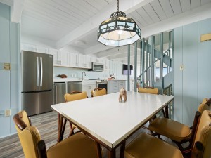 oceanvillage5-20-dining-area.jpg