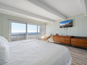 oceanvillage5-27-oceanfront-bedroom.jpg