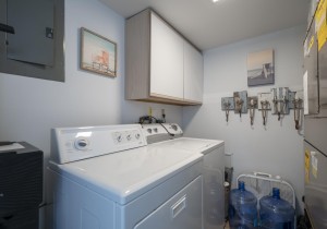 mooring402-22-laundry.jpg
