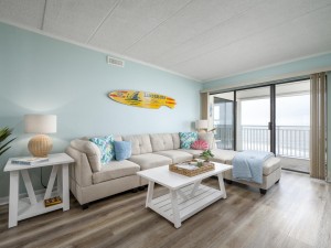 mooring402-6-living-area.jpg