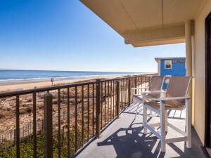 saltysands206-5966oceanfrontbalcony.jpg