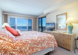 saltysands206-7masterbedroom.jpg