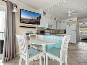 pelican305-12-dining.jpg
