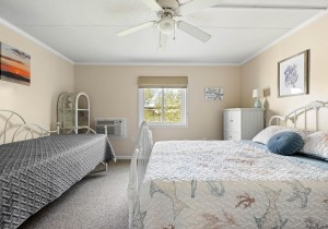 pelican305-15-bedroom.jpg