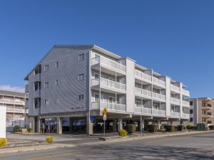 tiffaniebythesea230b-16a-buildingexterior.jpg