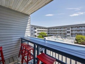 tiffbysea230bv2-1-balcony.jpg