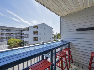 tiffbysea230bv2-2-balcony.jpg