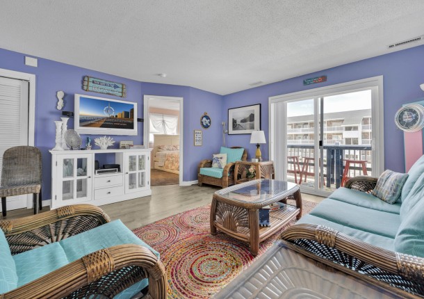 tiffbysea230bv2-4-living-area.jpg