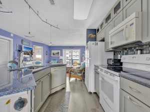 tiffbysea230bv2-6-kitchen.jpg