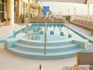 gg-pool-outdoor.jpg