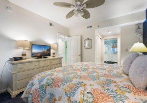 captivabay104-15-primary-bedroom.jpg