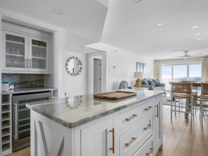 mariner3s-11-kitchen.jpg