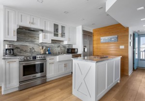 mariner3s-13-kitchen.jpg