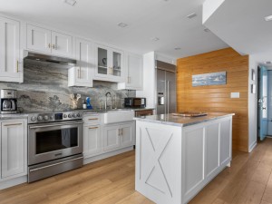 mariner3s-13-kitchen.jpg