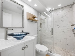 mariner3s-19-primary-bath.jpg