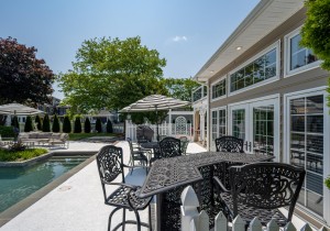 teal1501-15-pool-seating.jpg