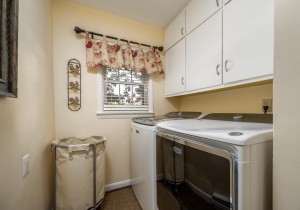 teal1501-47-laundry.jpg