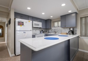 thunderisland106c-5-kitchen.jpg