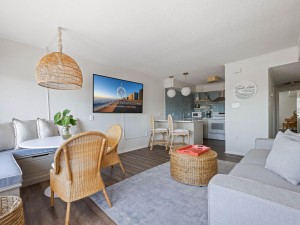 oceanpoint303-15-living.jpg