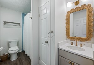 oceanpoint303-19-bath.jpg