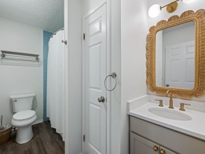 oceanpoint303-19-bath.jpg