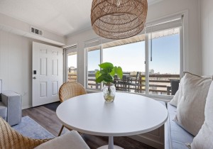 oceanpoint303-9-dining.jpg