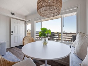 oceanpoint303-9-dining.jpg
