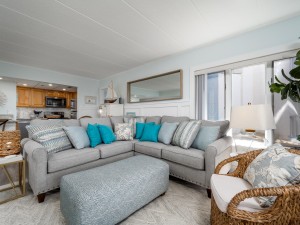 triotons101a-14-living-area.jpg