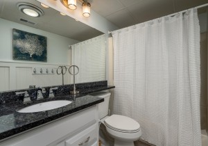triotons101a-22-bath-2.jpg