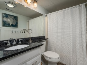 triotons101a-22-bath-2.jpg