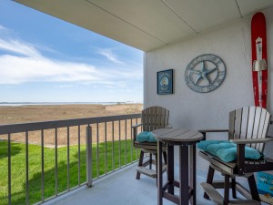 triotons101a-3-balcony.jpg