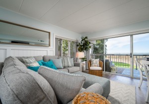 triotons101a-8-living-area.jpg
