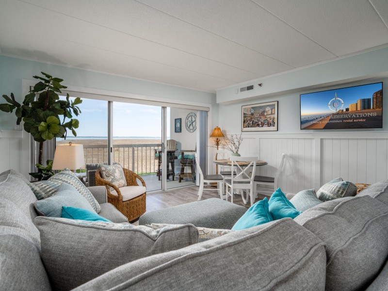 triotons101a-9-living-area.jpg