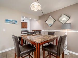 wightbay456b-14-dining-area.jpg