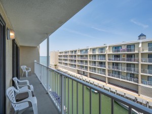 wightbay456b-3-balcony.jpg