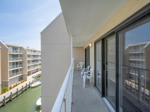 wightbay456b-6-balcony.jpg