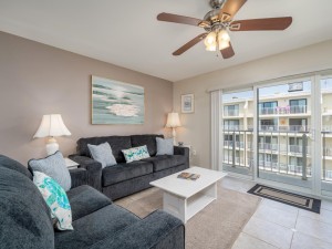 wightbay456b-7-living-area.jpg