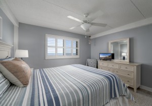 atlantis706-18-primary-bedroom.jpg