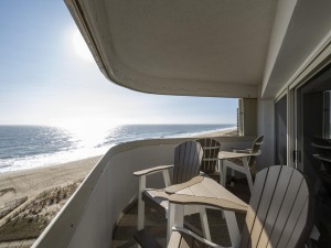 atlantis706-2-balcony-and-view-south.jpg