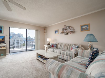 sunrisesea304-4-living-area.jpg