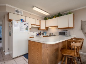 sunrisesea304-7-kitchen.jpg