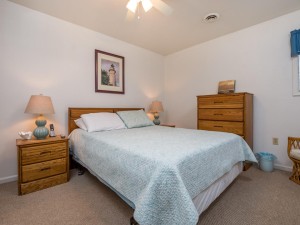 cluboceanvillaii85-2124-bedroom.jpg
