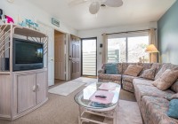 cluboceanvillaii85-2141-living-area.jpg