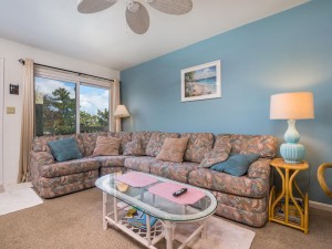 cluboceanvillaii85-living-area-ro.jpg